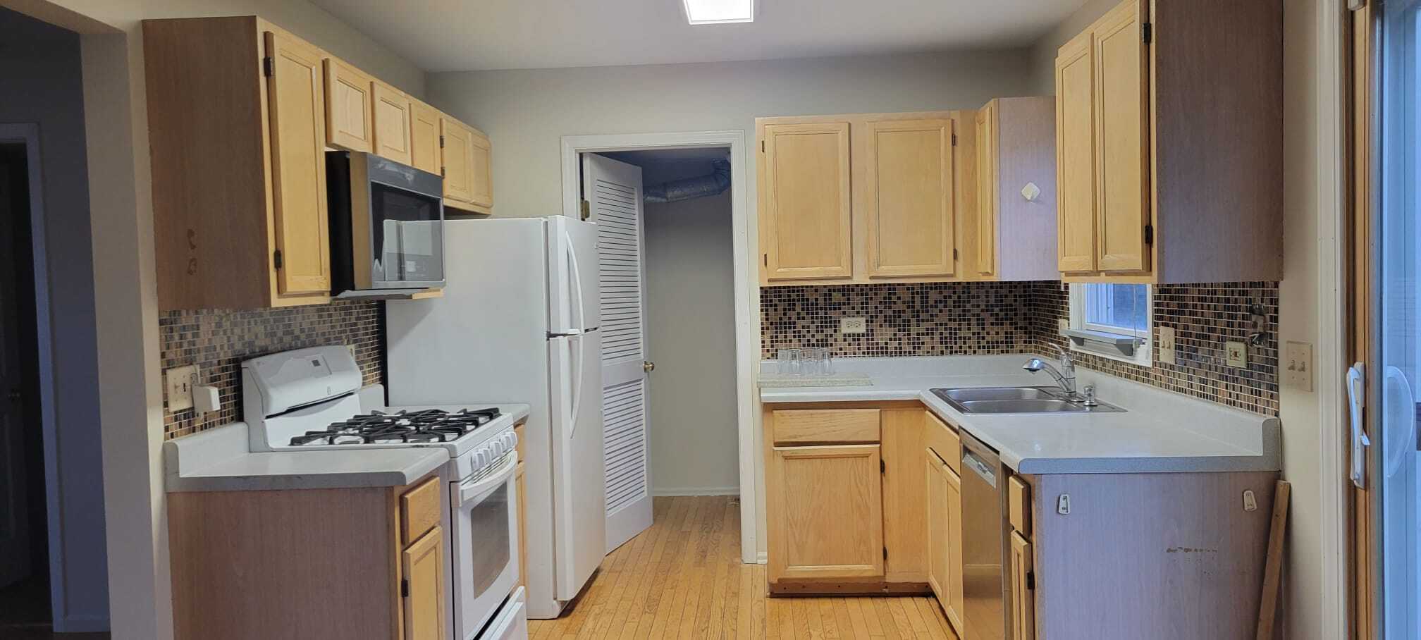 Kitchen - 771 Hoover Dr