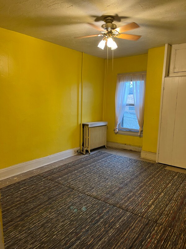 Building Photo - 211 W 2nd St