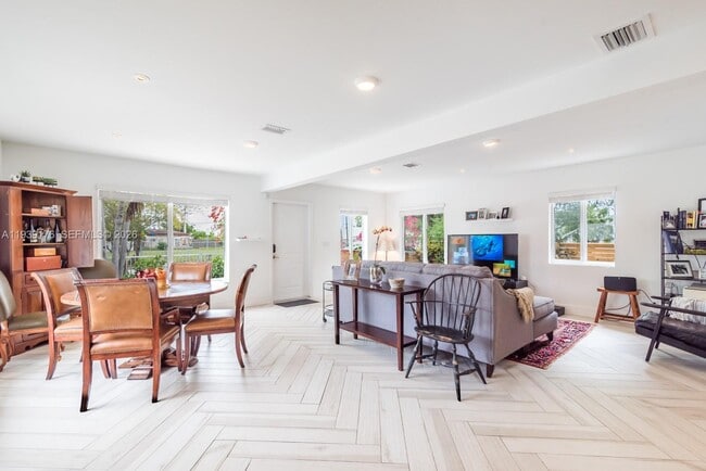 Building Photo - 44 NW 40th St