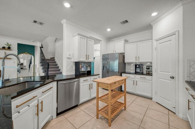 Building Photo - 508 Loft Ct
