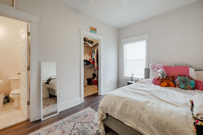 Building Photo - 372 Arch St