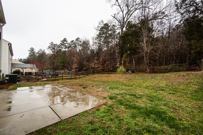 Building Photo - Great 3BD/2.5BA Home in Desirable Highland Creek!