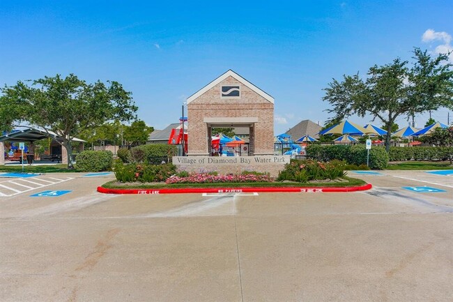 Building Photo - Royal Ridge Drive, Pearland, TX 77584 - 3 ...