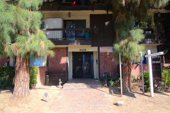 Building Photo - 21219 Roscoe Blvd