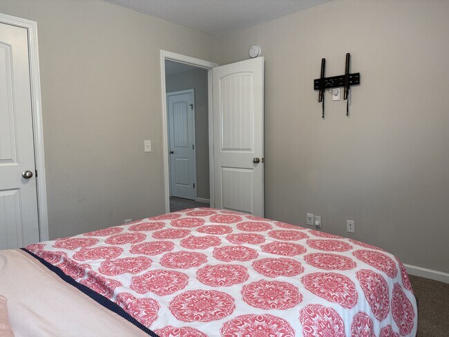 Building Photo - 261 Sapwood Wy