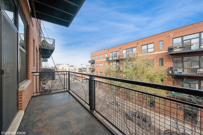 Building Photo - 2 S Leavitt St