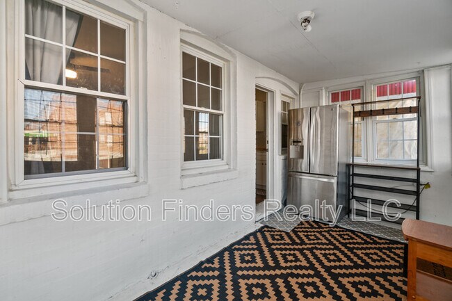 Building Photo - 2905 Yorkway