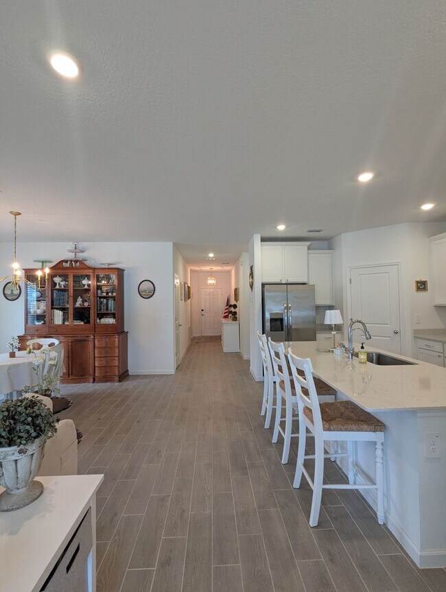 Building Photo - Beautiful newer-construction 4-bedroom, 3-bath home located in Trailhead Landing