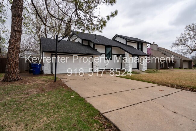 Building Photo - Gorgeous 3 Bedroom Remodel, BA Schools!