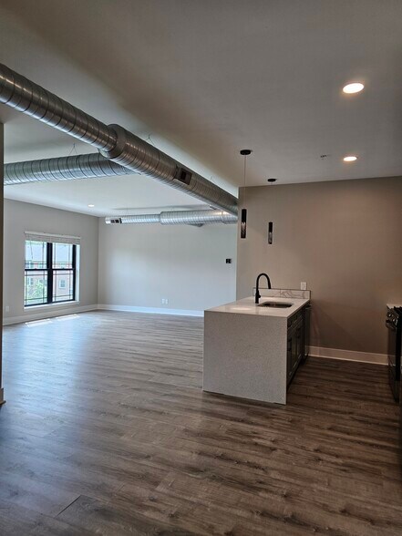Kitchenand Living room - 5827 Broadway St