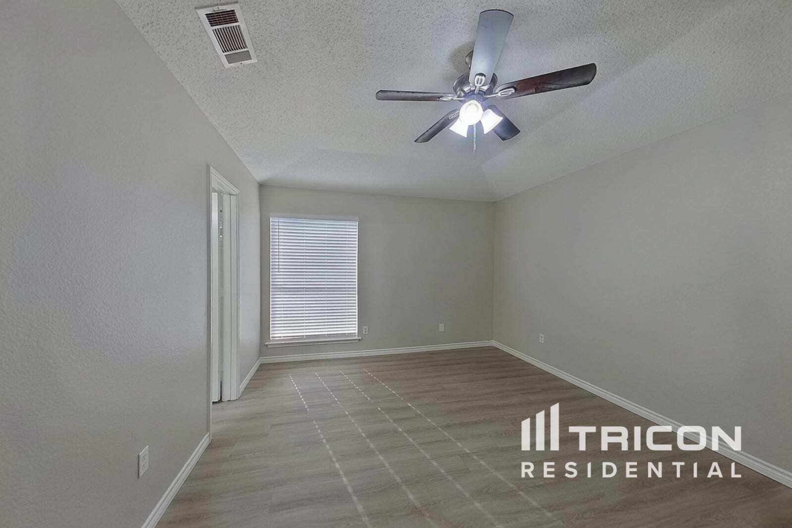 Building Photo - 10544 N Haven Dr