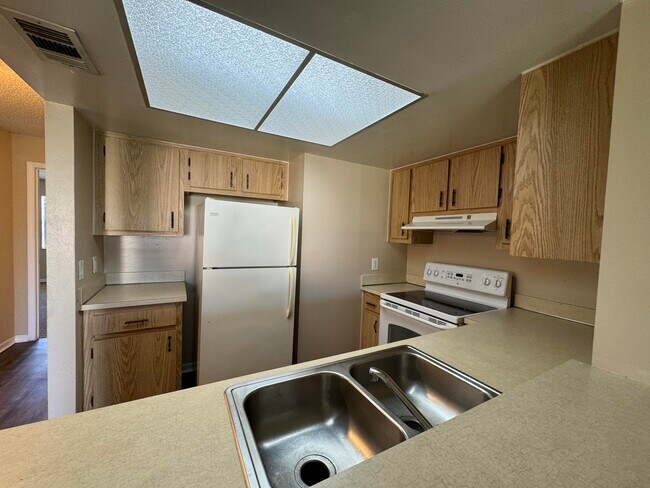 Building Photo - 1058 Mollie Ln