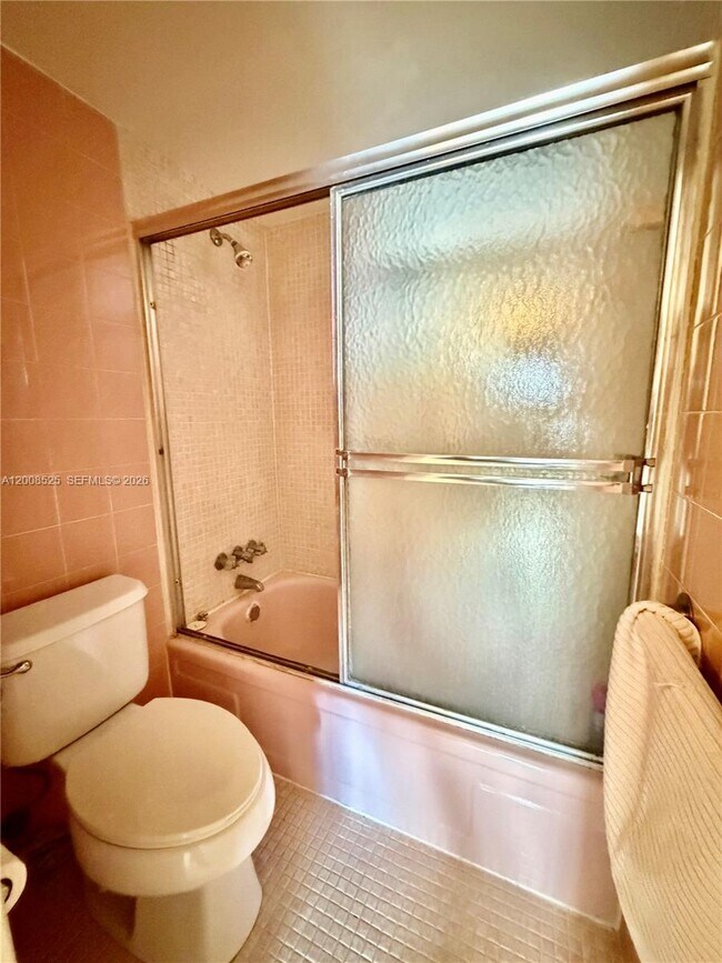 Building Photo - 1410 S Ocean Dr