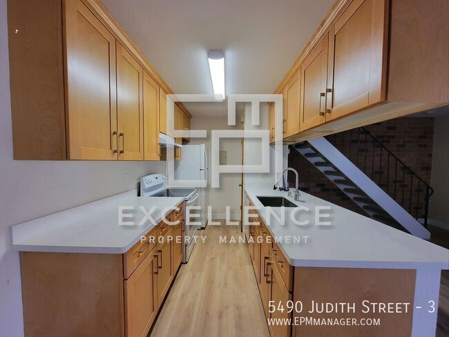 Building Photo - 5490 Judith St