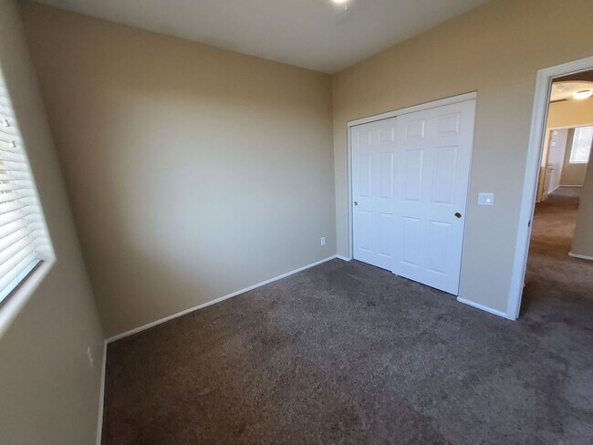 Building Photo - 43172 W Rio Bravo Dr