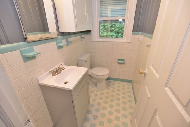 Building Photo - 1219 Boone St