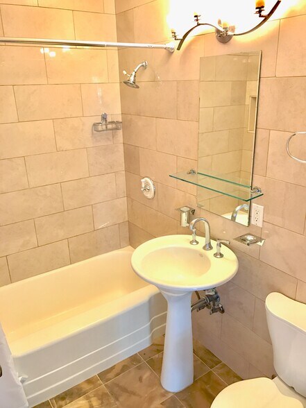 Building Photo - 17418 Califa St