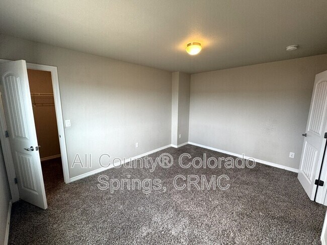 Building Photo - 6471 Weiser Dr