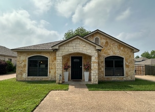 Building Photo - 221 Gurley Ln