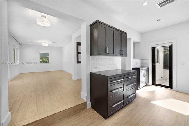 Building Photo - 6476 SW 10th Terrace