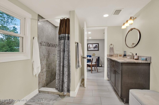 Building Photo - 18321 Edgewood Dr