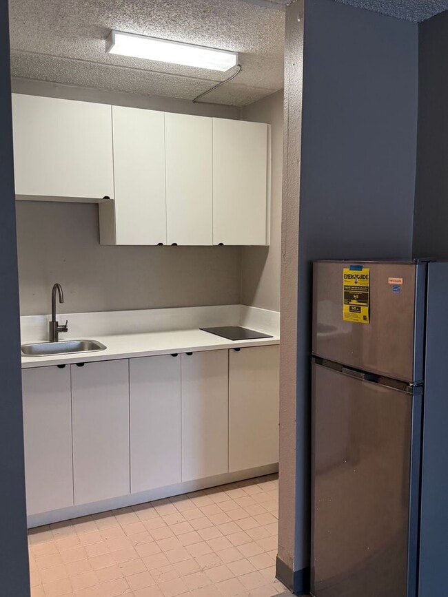 Building Photo - 5020-162 Irlo Bronson Olam Studio Apartments