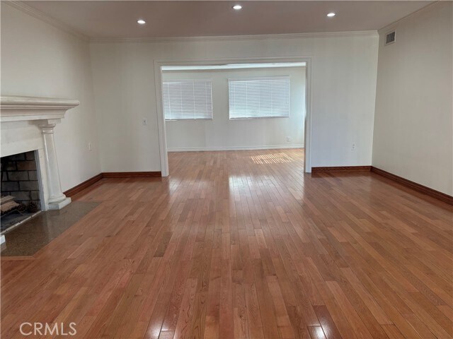 Building Photo - 11246 Lull St