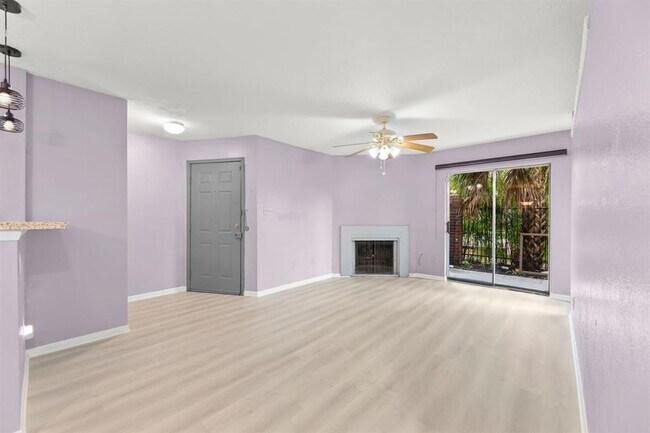 Building Photo - 2121 Hepburn St