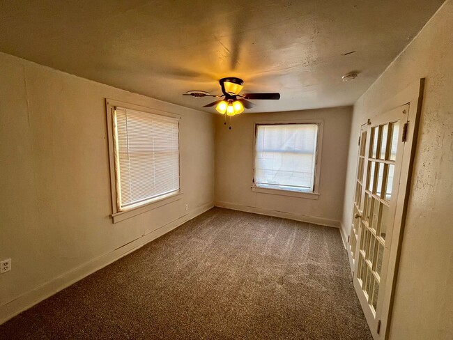 Building Photo - 3 Bed | 1 Bath | House