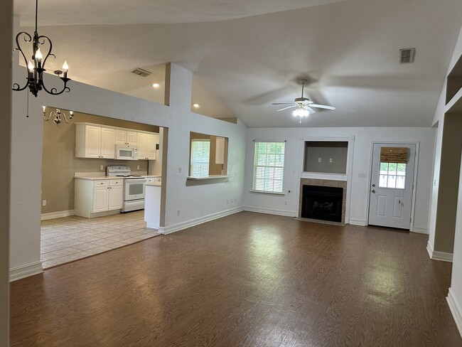 Building Photo - 2382 Heathrow Dr