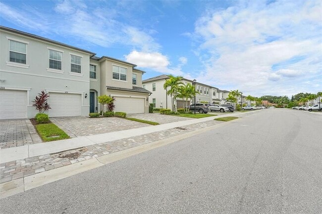 Building Photo - 6112 Rancho Ln