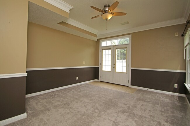 Building Photo - 155 Chelsea Cir