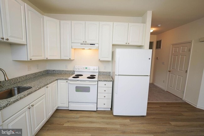 Building Photo - 38116 E Chester Ln