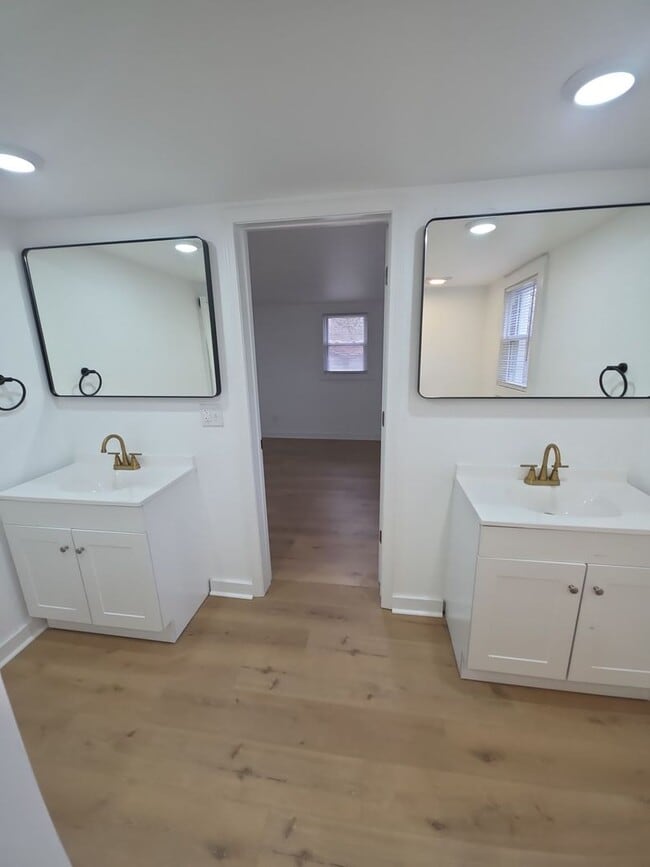 Building Photo - 2517 Cherry Creek Rd