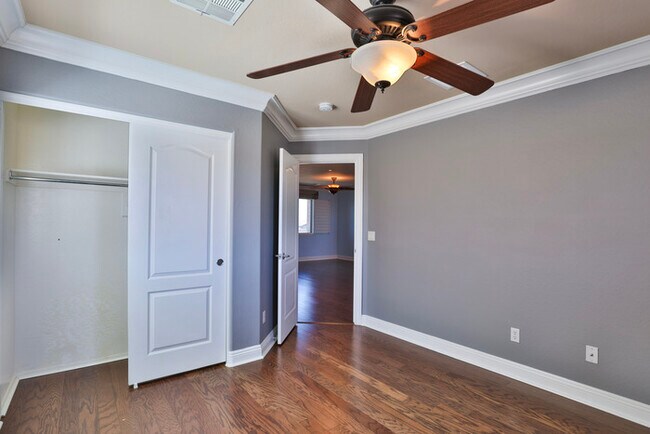 Building Photo - 36269 W Cartegna Ln