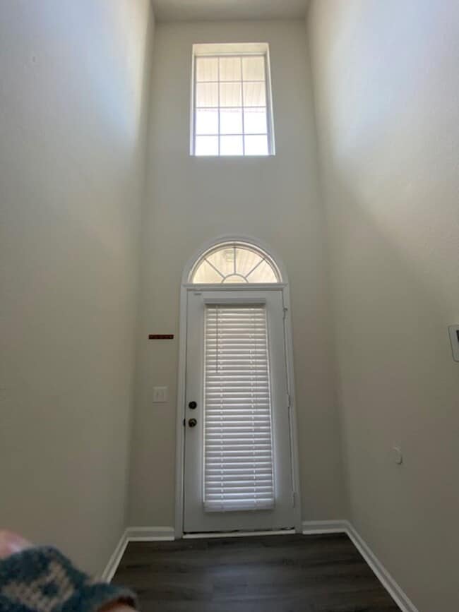 Building Photo - Quiet Cul De Sac Rental