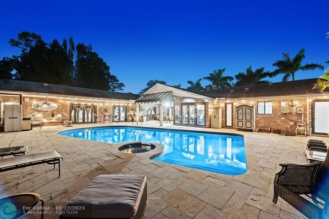 Building Photo - 4501 Briarcliff Ln