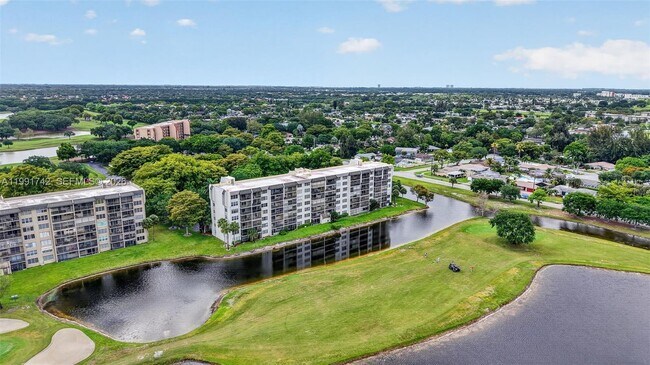 Building Photo - 3100 W Rolling Hills Cir