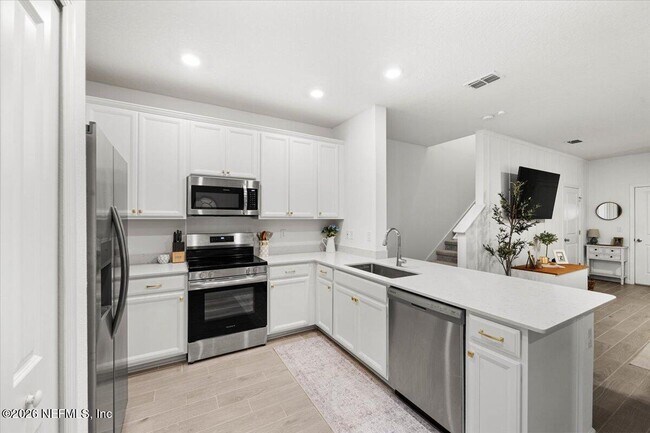 Building Photo - 90 Carmella CT