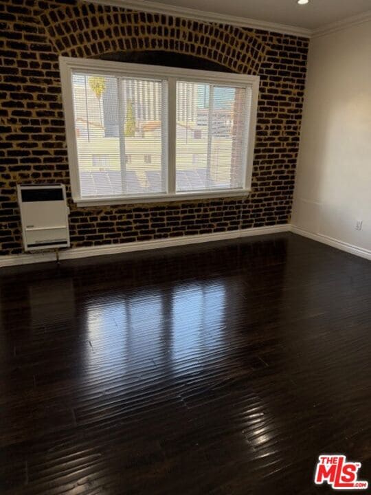 Building Photo - 738 S New Hampshire Ave