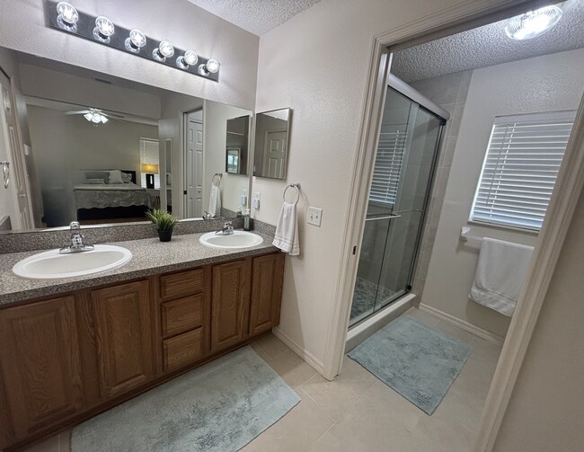 Building Photo - Furnished in gated 55+ golf community