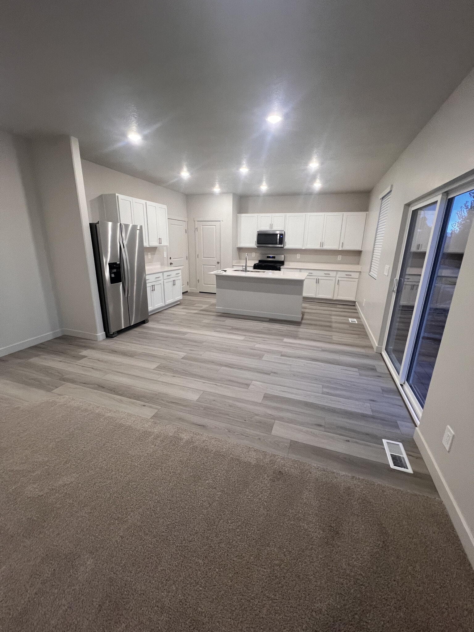 Kitcken - 384 W 630 N