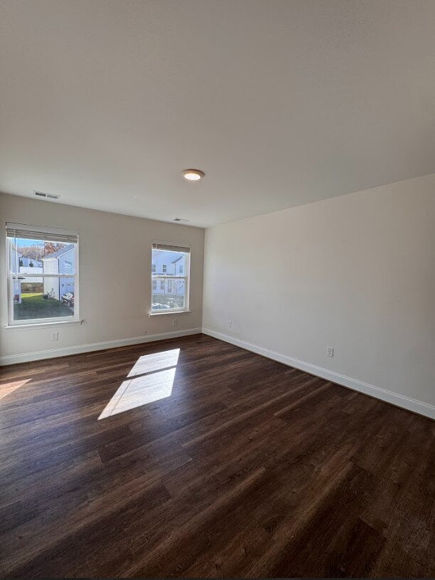 Building Photo - Inquire today on how to get FREE RENT!