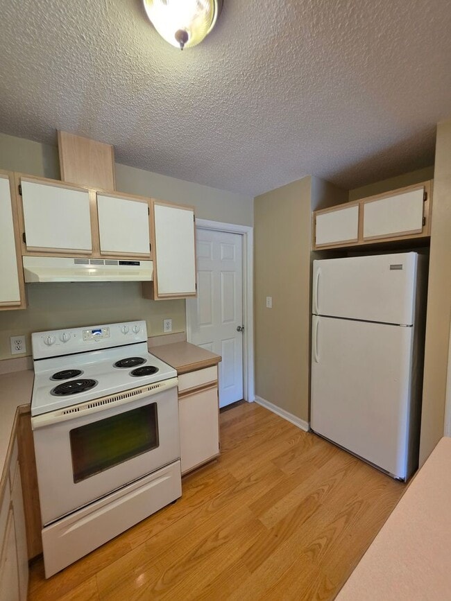 Building Photo - Island Living Just Steps from the Beach – Charming 3BR Retreat in Emerald Isle