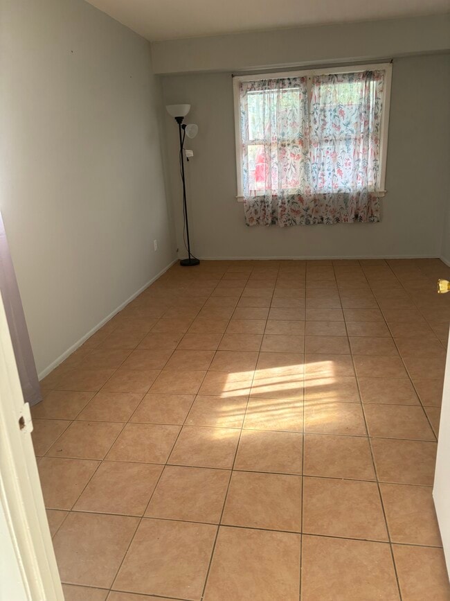 Building Photo - 249 Arlene St