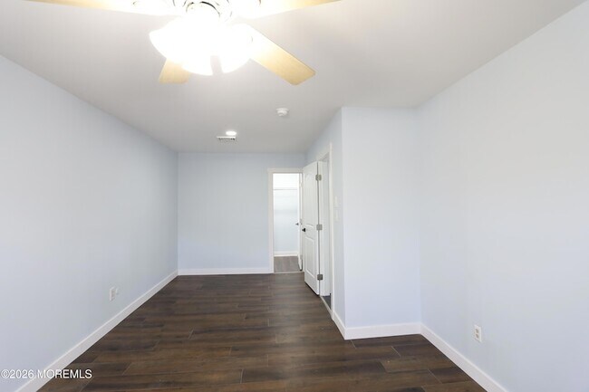 Building Photo - 21 Aster St