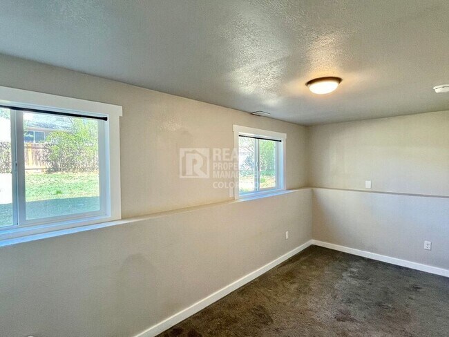 Building Photo - 7402 Treasure Trail Cir