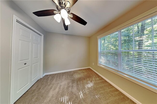 Building Photo - 202 Mill Creek Hollow