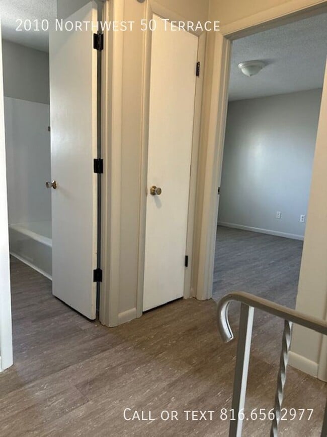 Building Photo - 2010 NW 50 Terrace