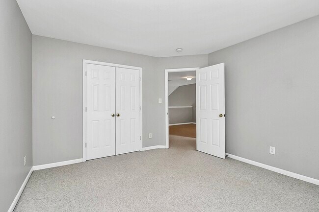 Building Photo - 141 Ross Moore Ave